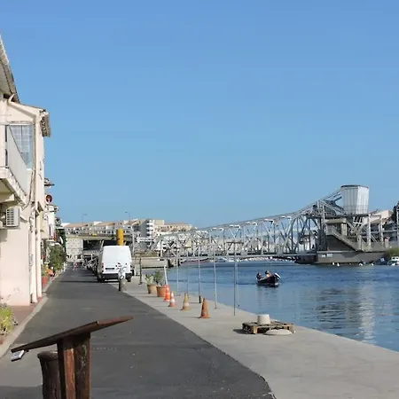 Maison Quartier Pointe-courte à Hébergement de vacances